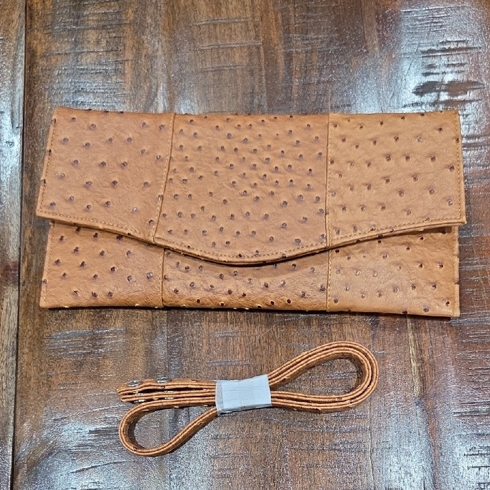 Gorgeous Brown Ostrich Pattern Clutch NWOT